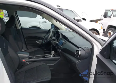 2022 Nissan Kicks Sv Xtronic Cvt из США, поврежденный, VIN 3N1CP5CV8NL498930